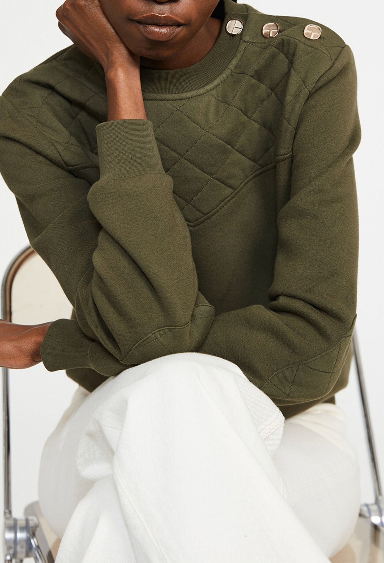 Sweatshirt kaki à manches longues Sweatshirt kaki à manches longues