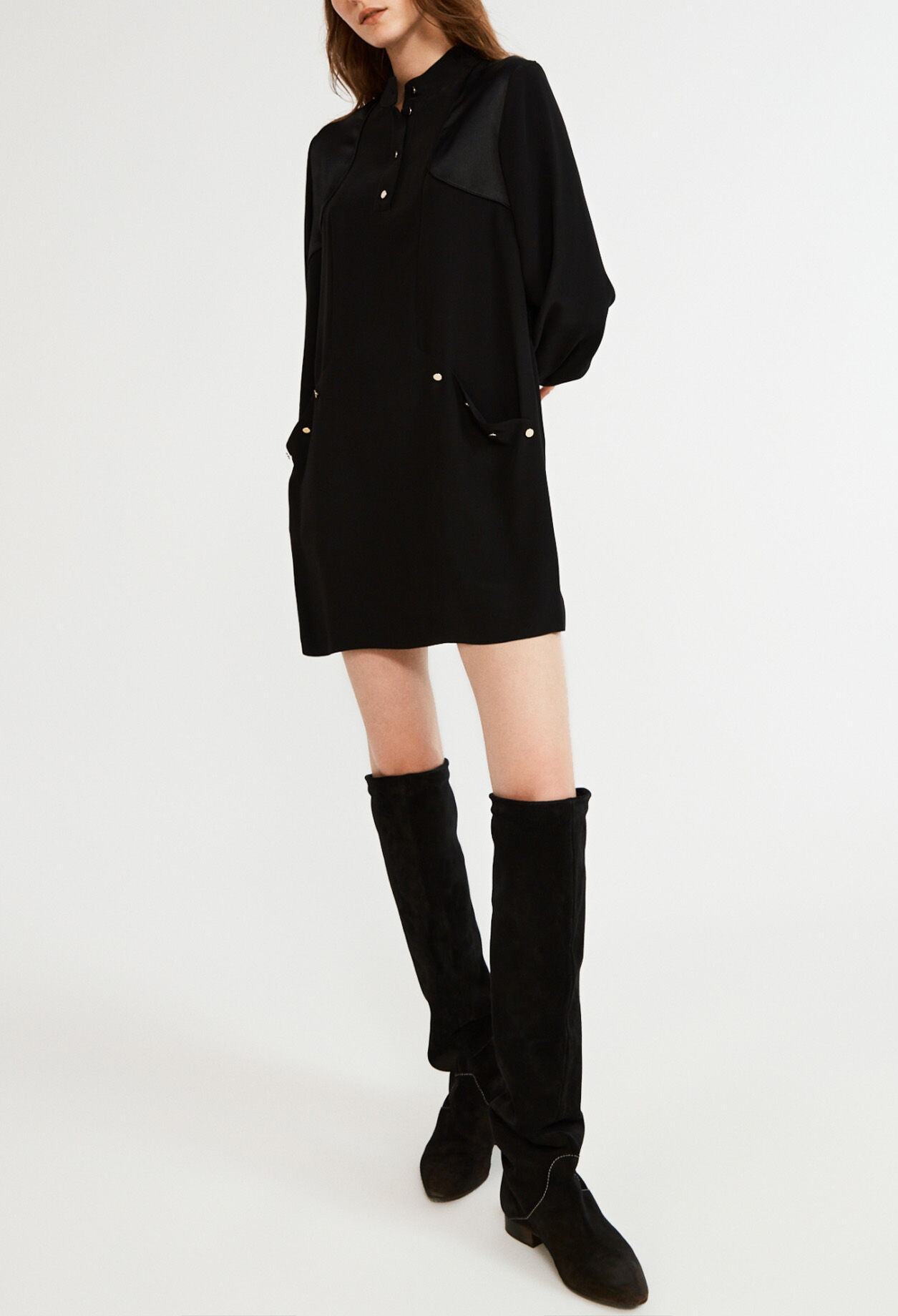 Short dress with long sleeves Short dress with long sleeves