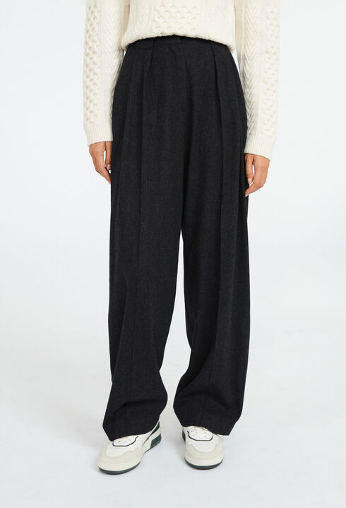 Wide tailored trousers