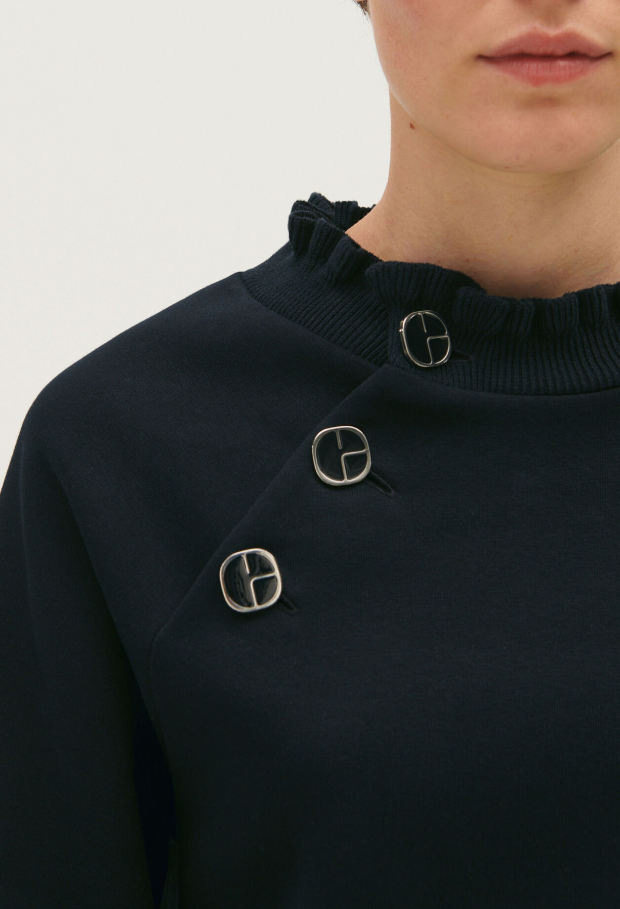 Sweatshirt à col volanté