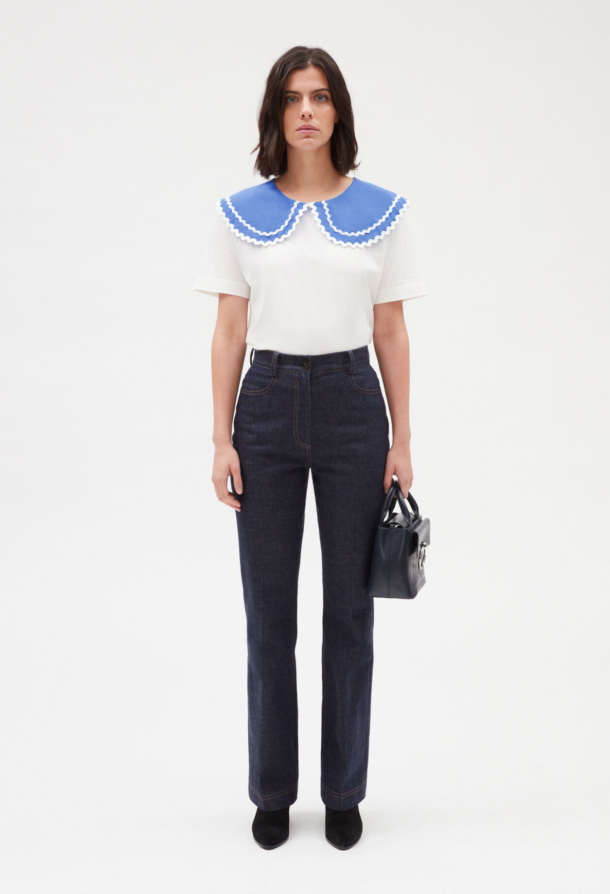 Ecru T-shirt with Peter Pan collar Ecru T-shirt with Peter Pan collar