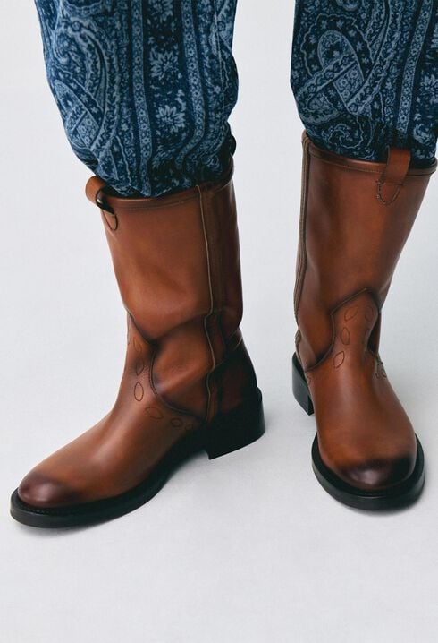 Smooth leather western boots