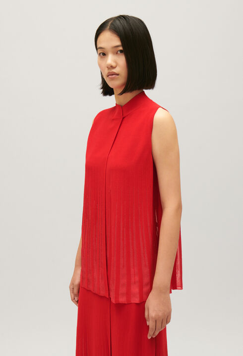 Sleeveless, floaty top