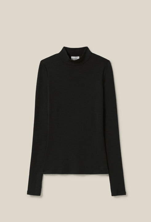 Wool top with long sleeves