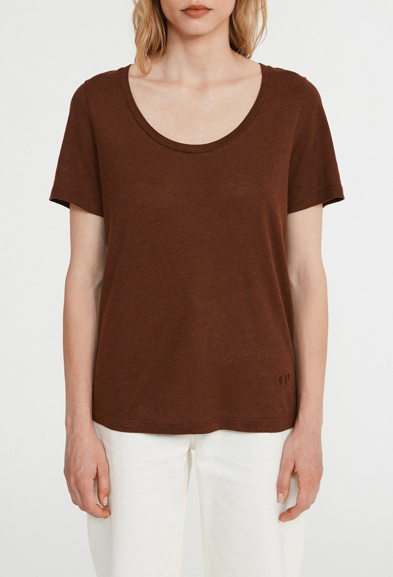 Short-sleeved t-shirt