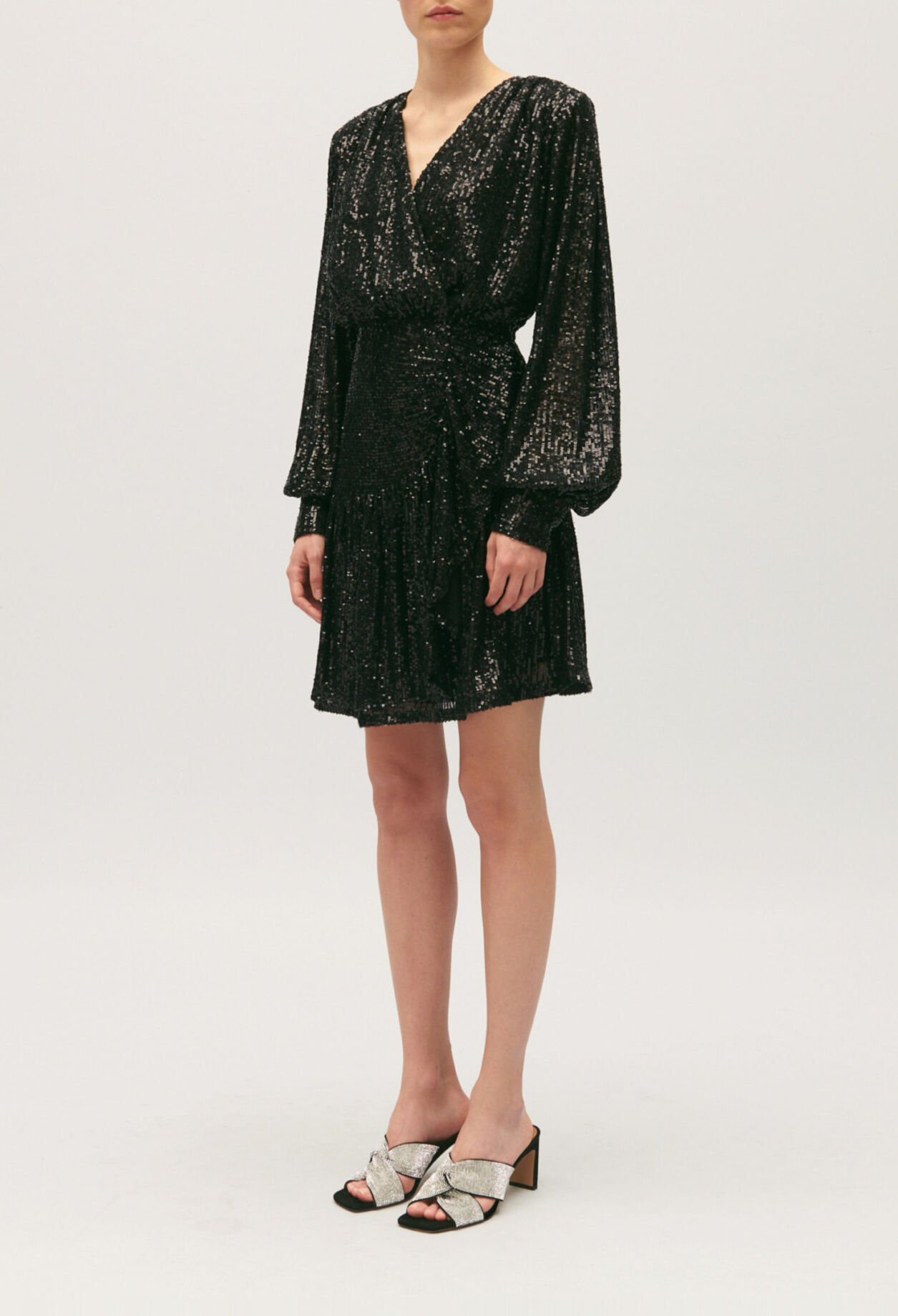 Short black dress with sequins