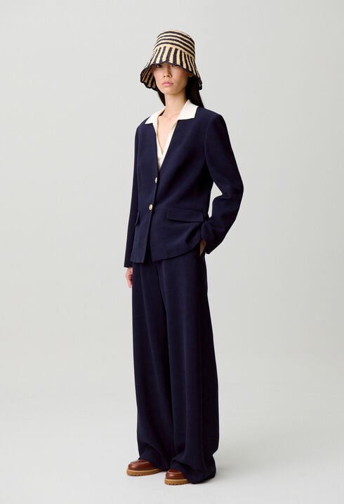 Fitted tailored jacket