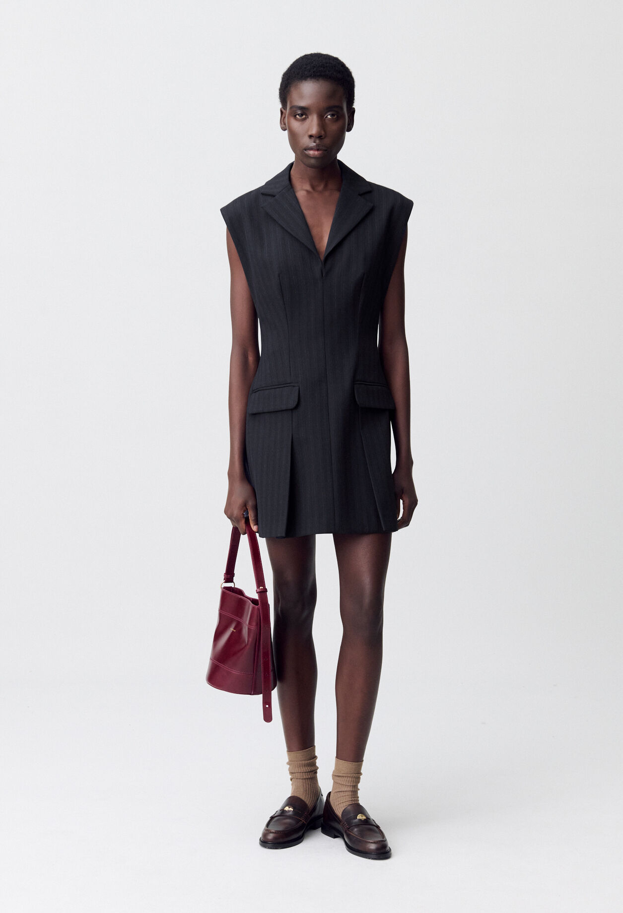 Short fitted pleated dress