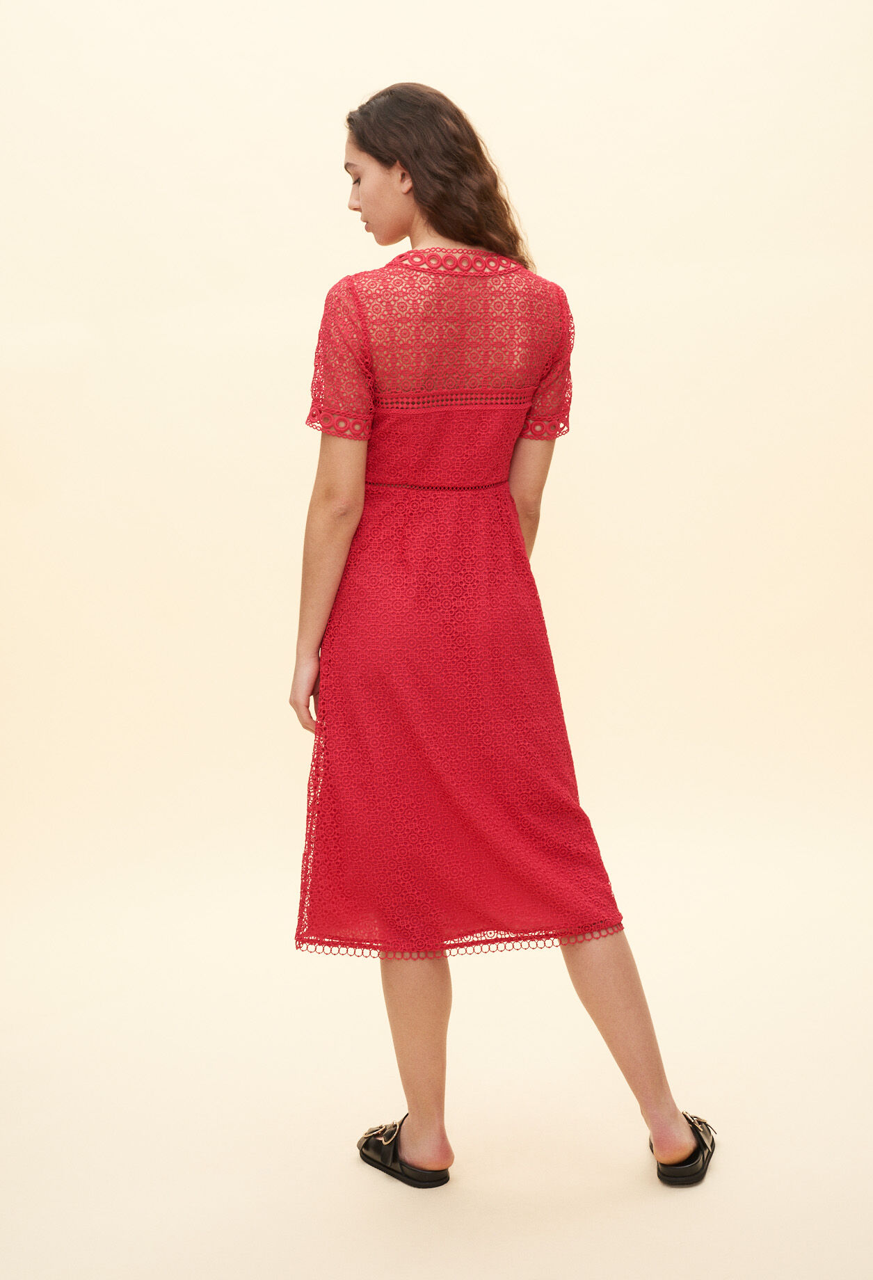 Long dress with red lace pattern Long dress with red lace pattern