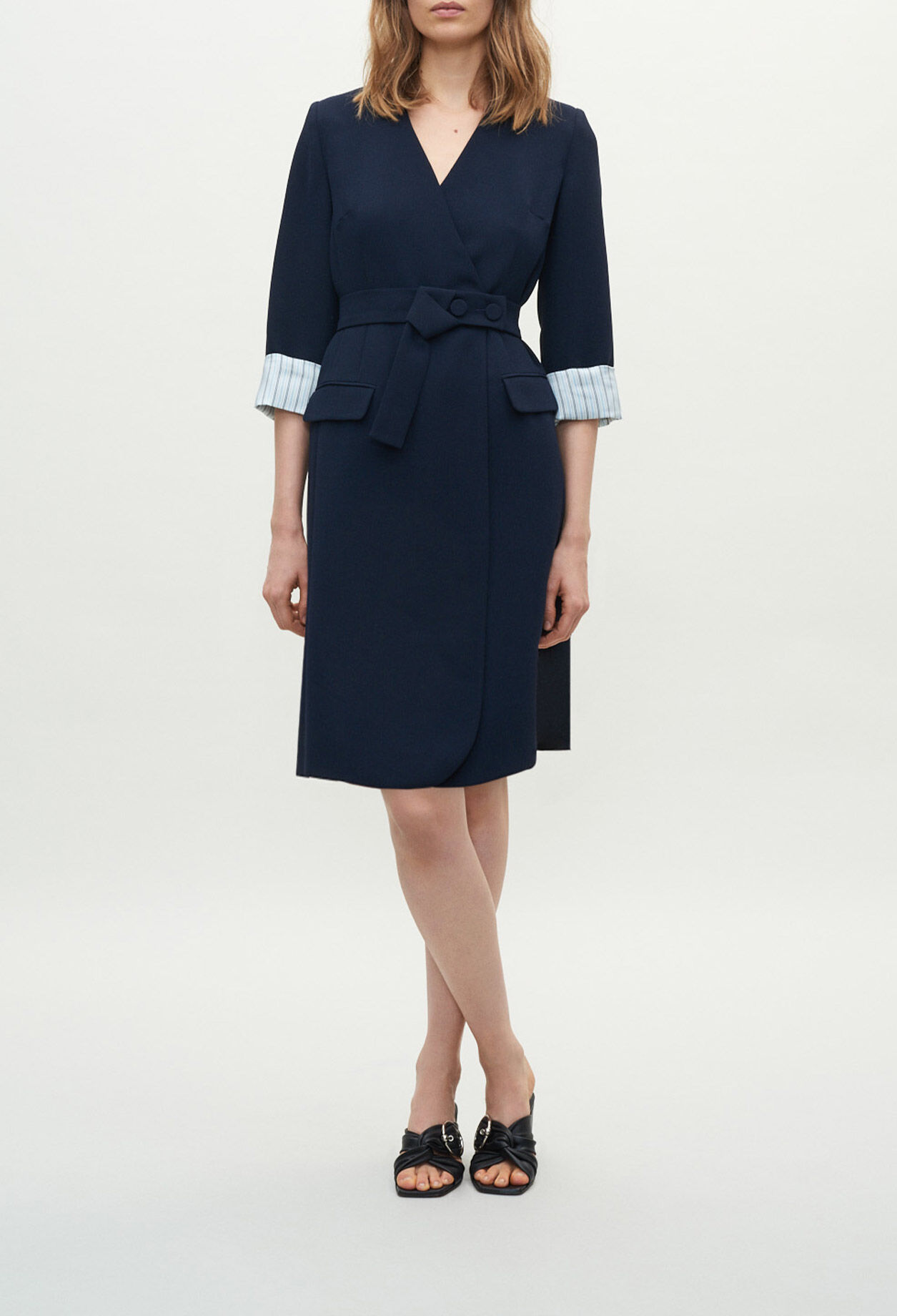 Dress with contrasting cuffs Dress with contrasting cuffs