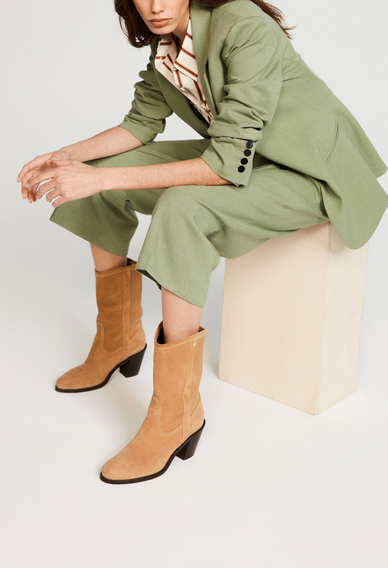 Tailored suit jacket