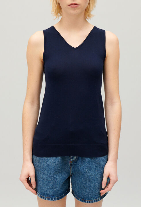 Knit vest