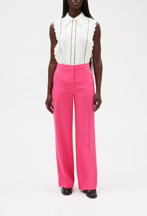 Loose pink trousers