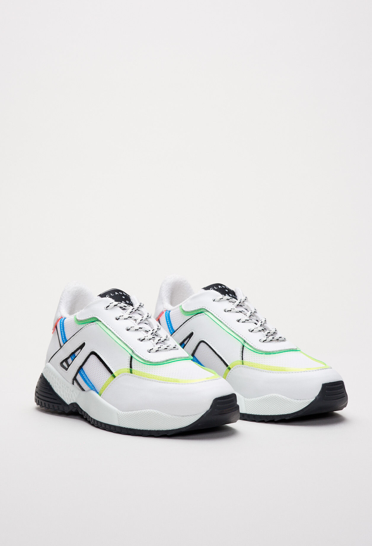 Trainers with graphic soles