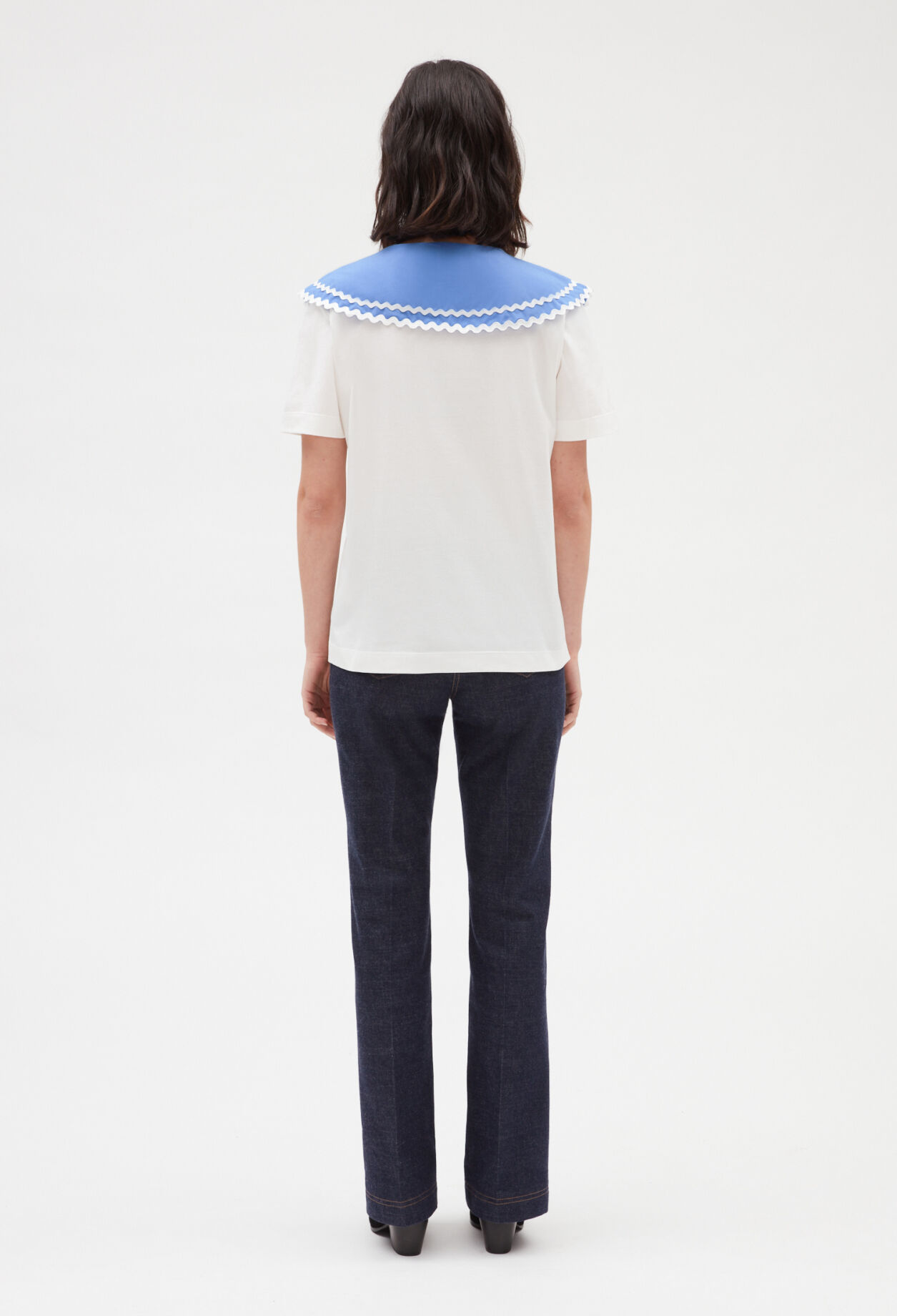 Ecru T-shirt with Peter Pan collar Ecru T-shirt with Peter Pan collar