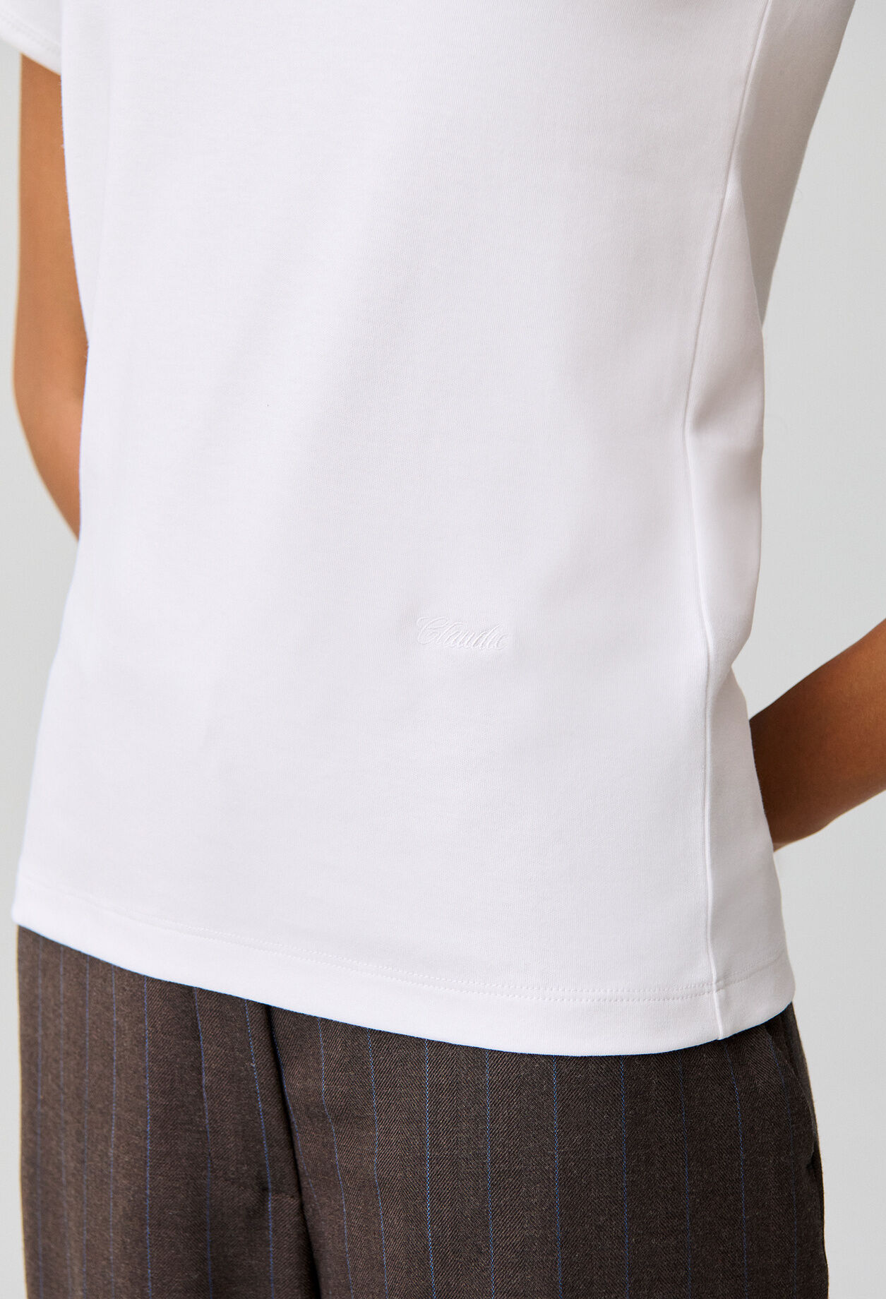 White short-sleeved T-shirt