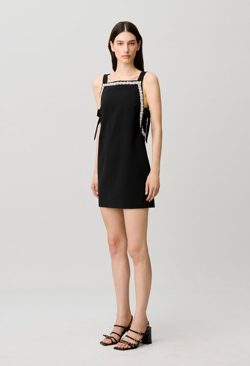 Fitted straight dress with bows