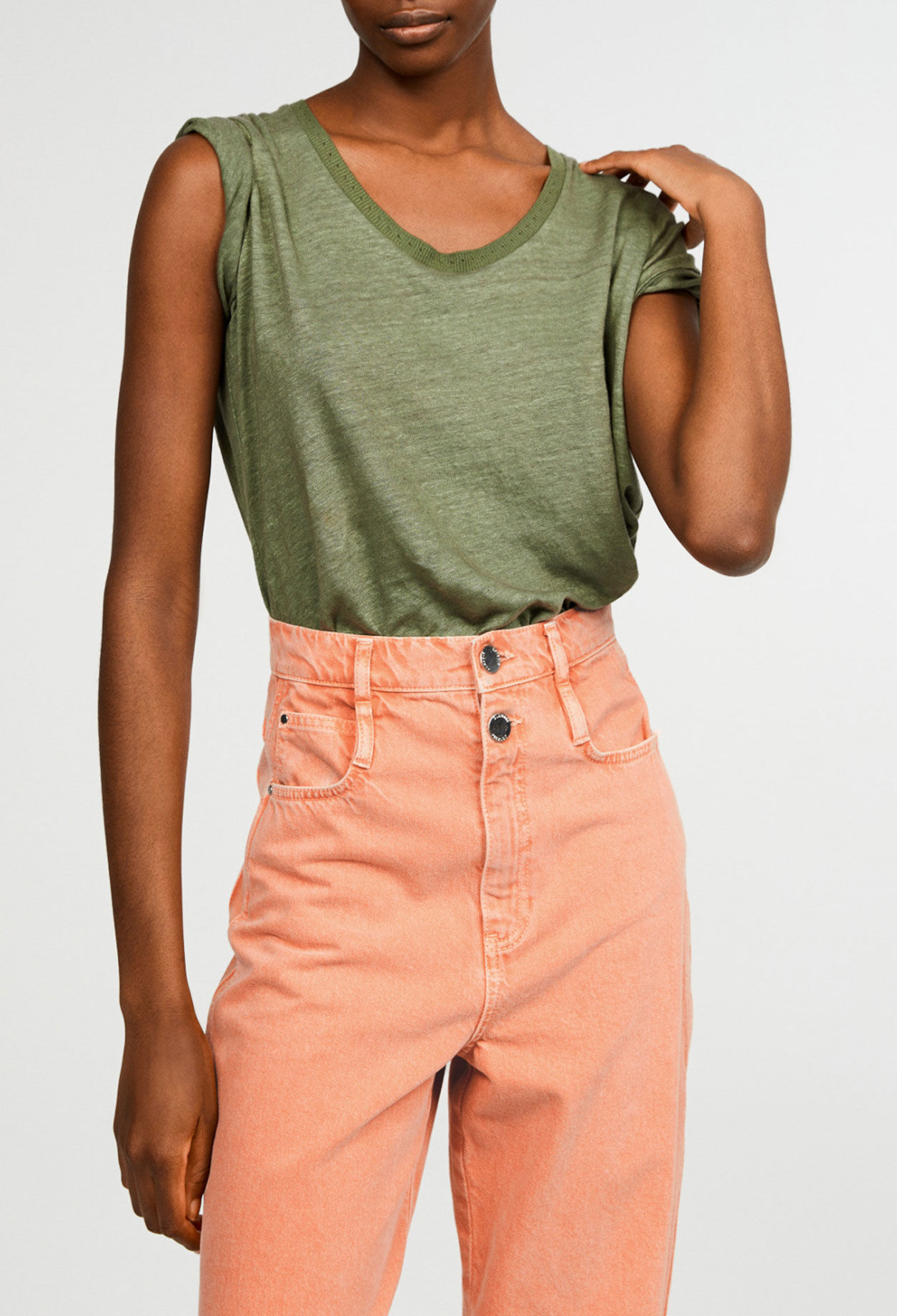 Straight cut T-shirt