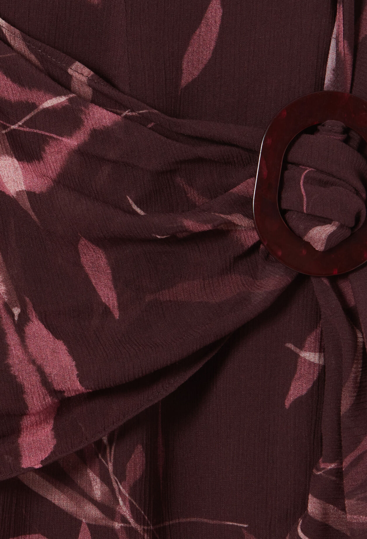 Short flowing skirt with floral print