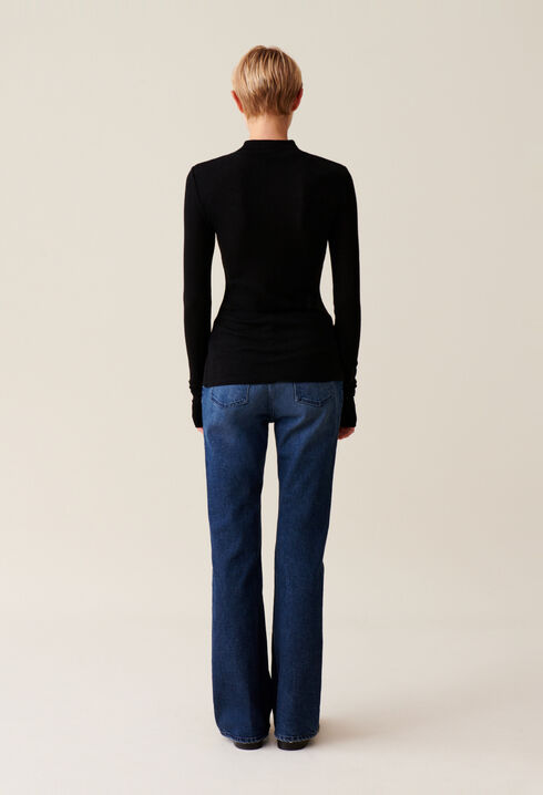 Wool top with long sleeves