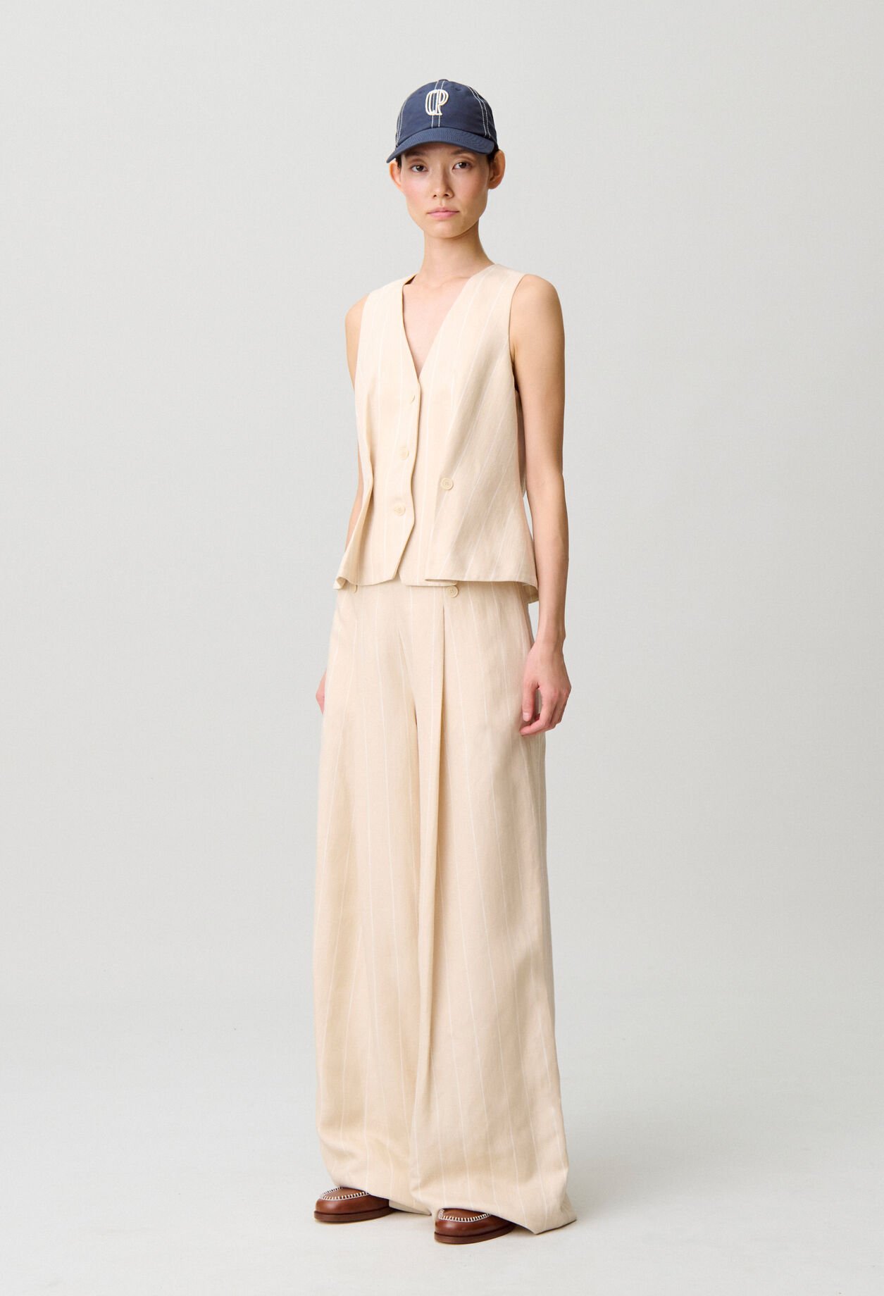 Sleeveless waistcoat