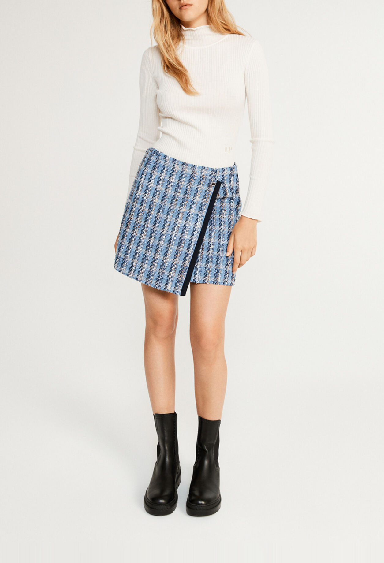 Short skirt Short skirt