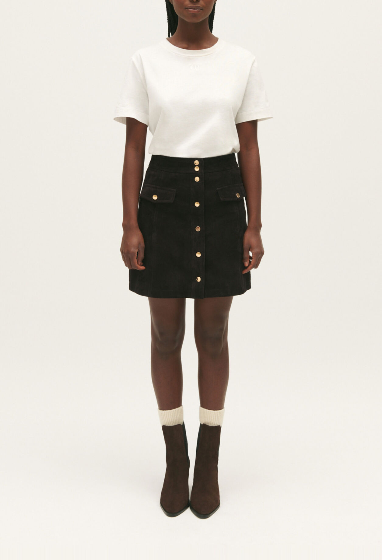 Short chocolate leather skirt