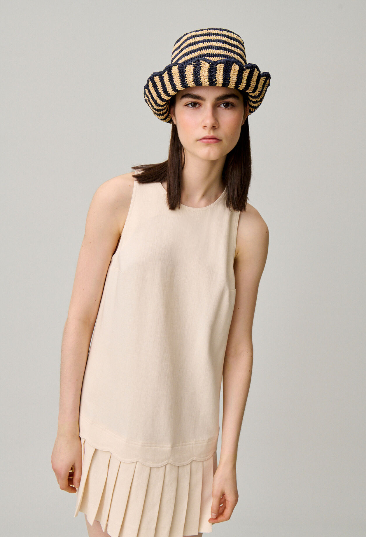Short pleated dress