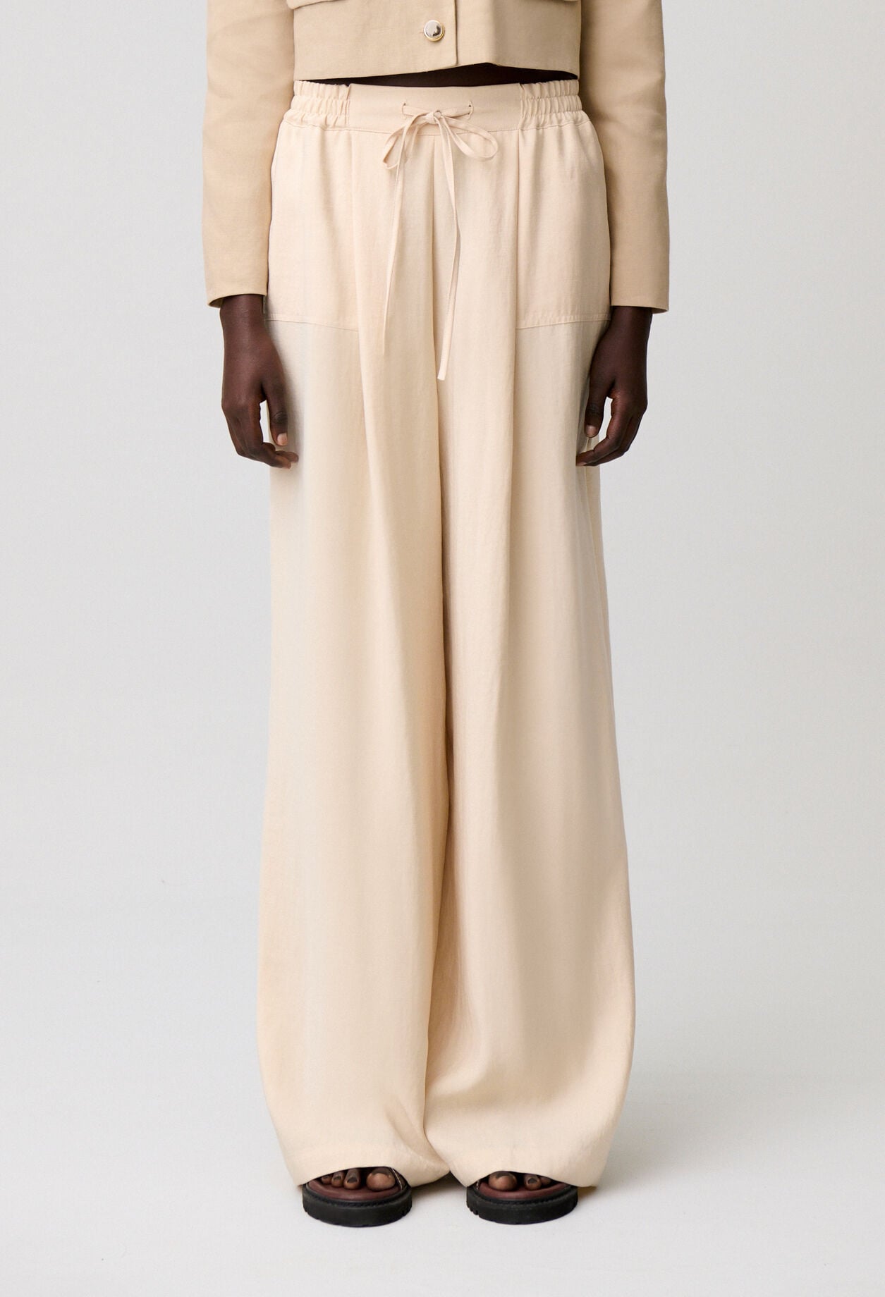 Straight tailored trousers