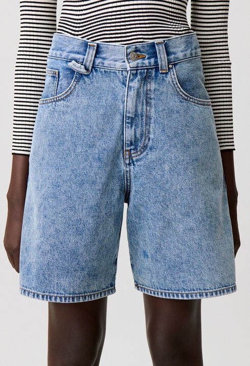 Straight-leg denim shorts