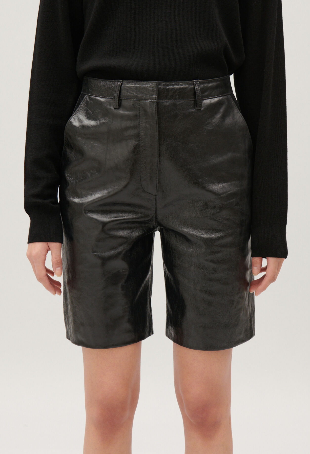 Black leather Bermuda shorts for women | Claudie Pierlot