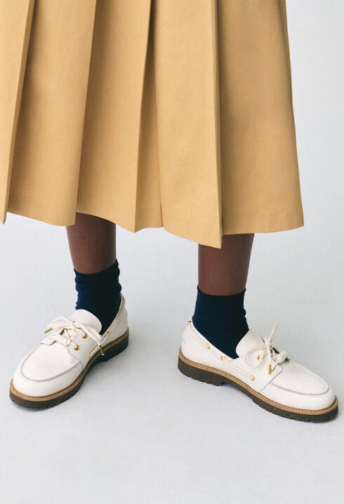 Leather boat shoes