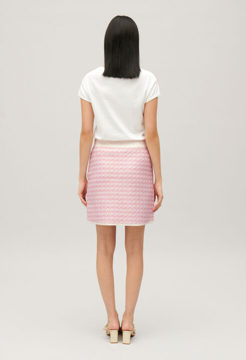 Short, two-tone knit skirt