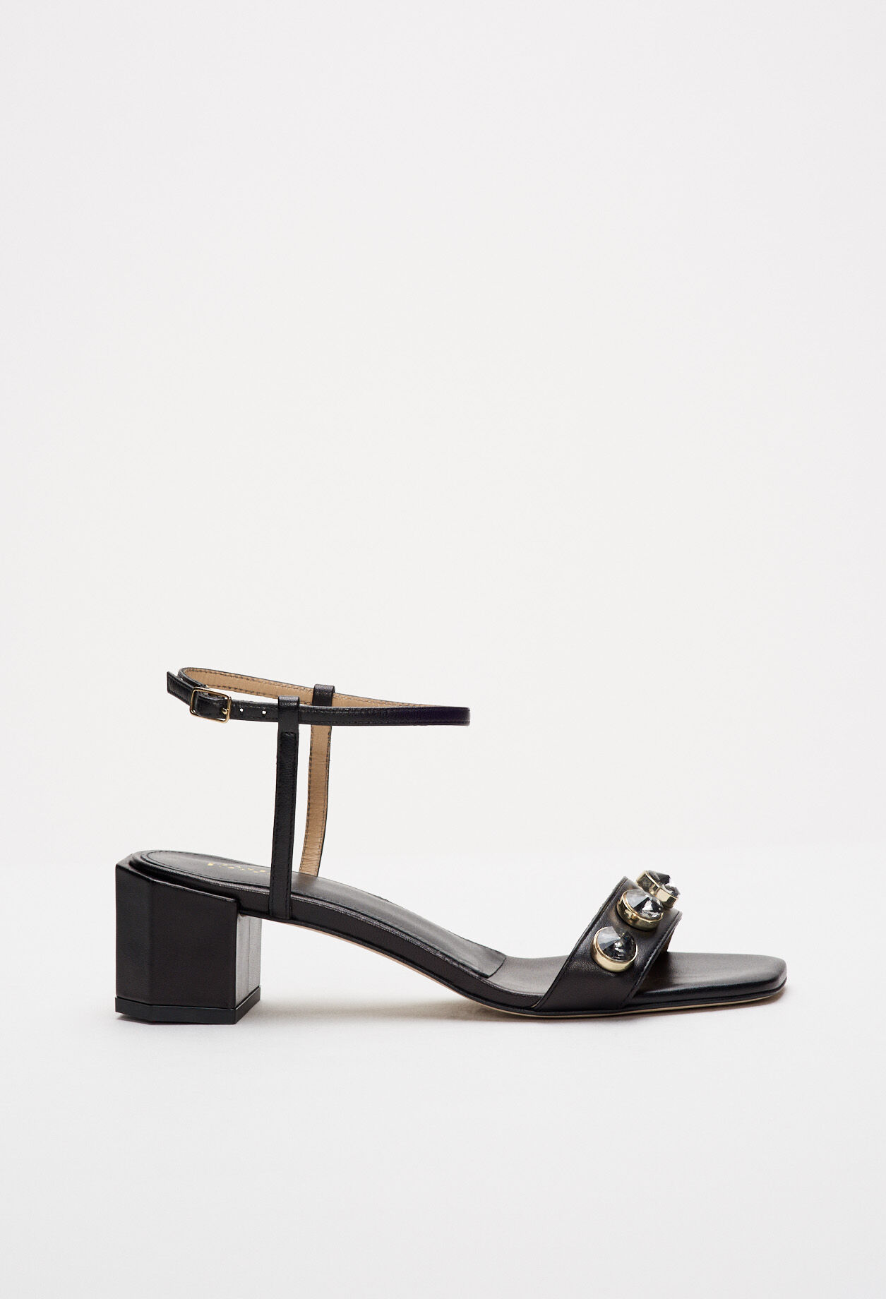Summer sandals with square heels Summer sandals with square heels