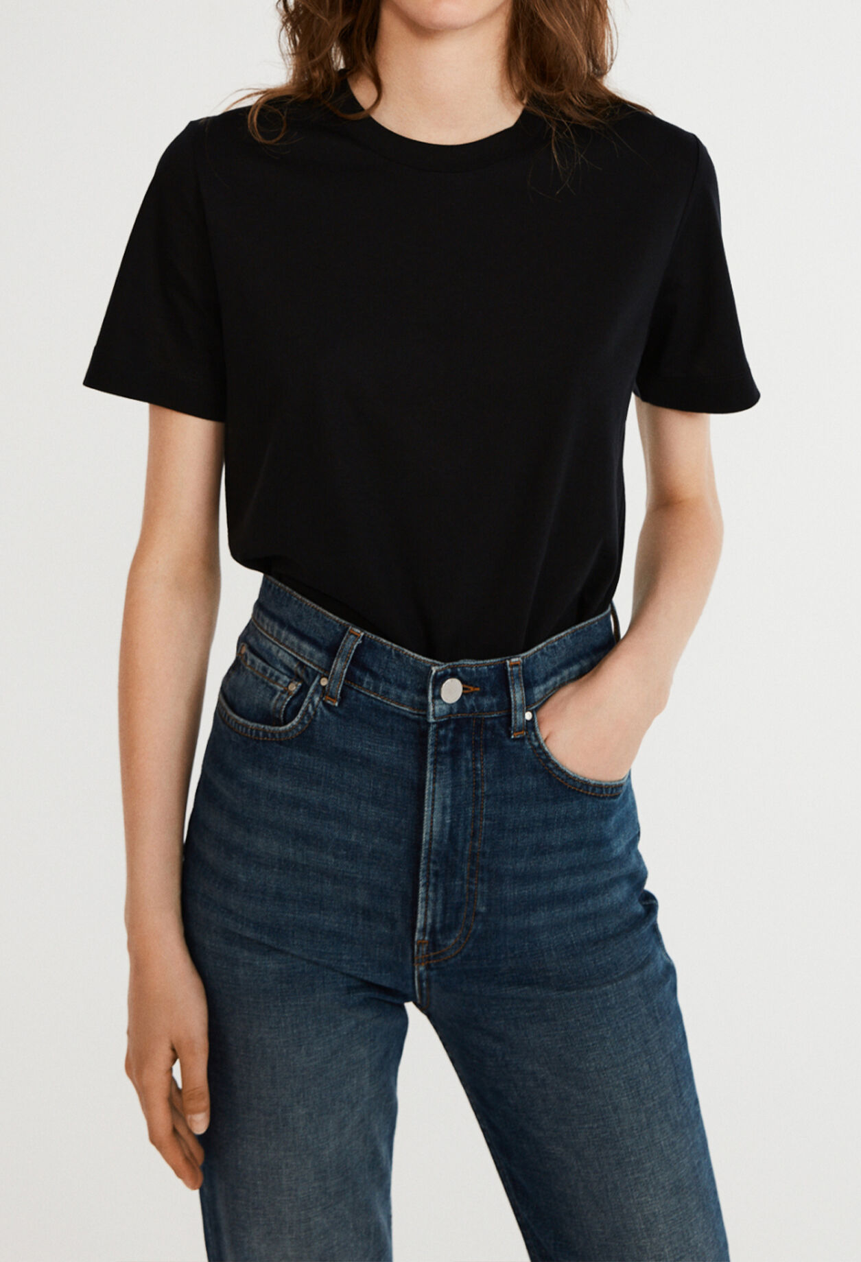 Embroidered short sleeves t-shirt Embroidered short sleeves t-shirt