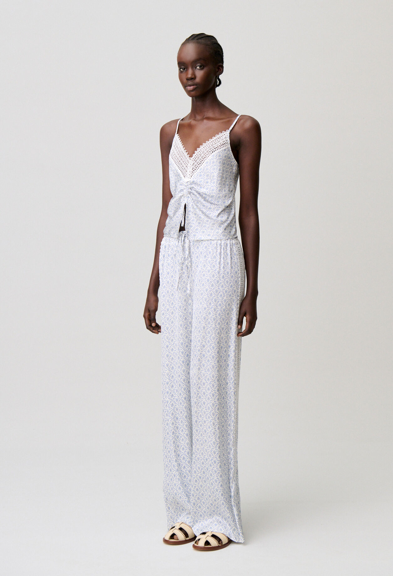 Elasticated-Waist Flowy Trousers