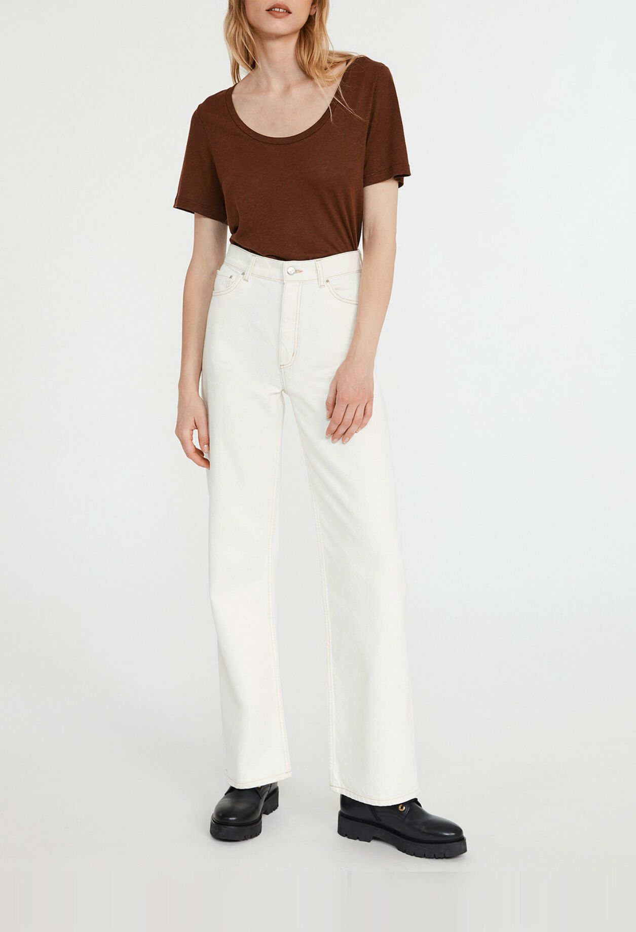 Short-sleeved t-shirt