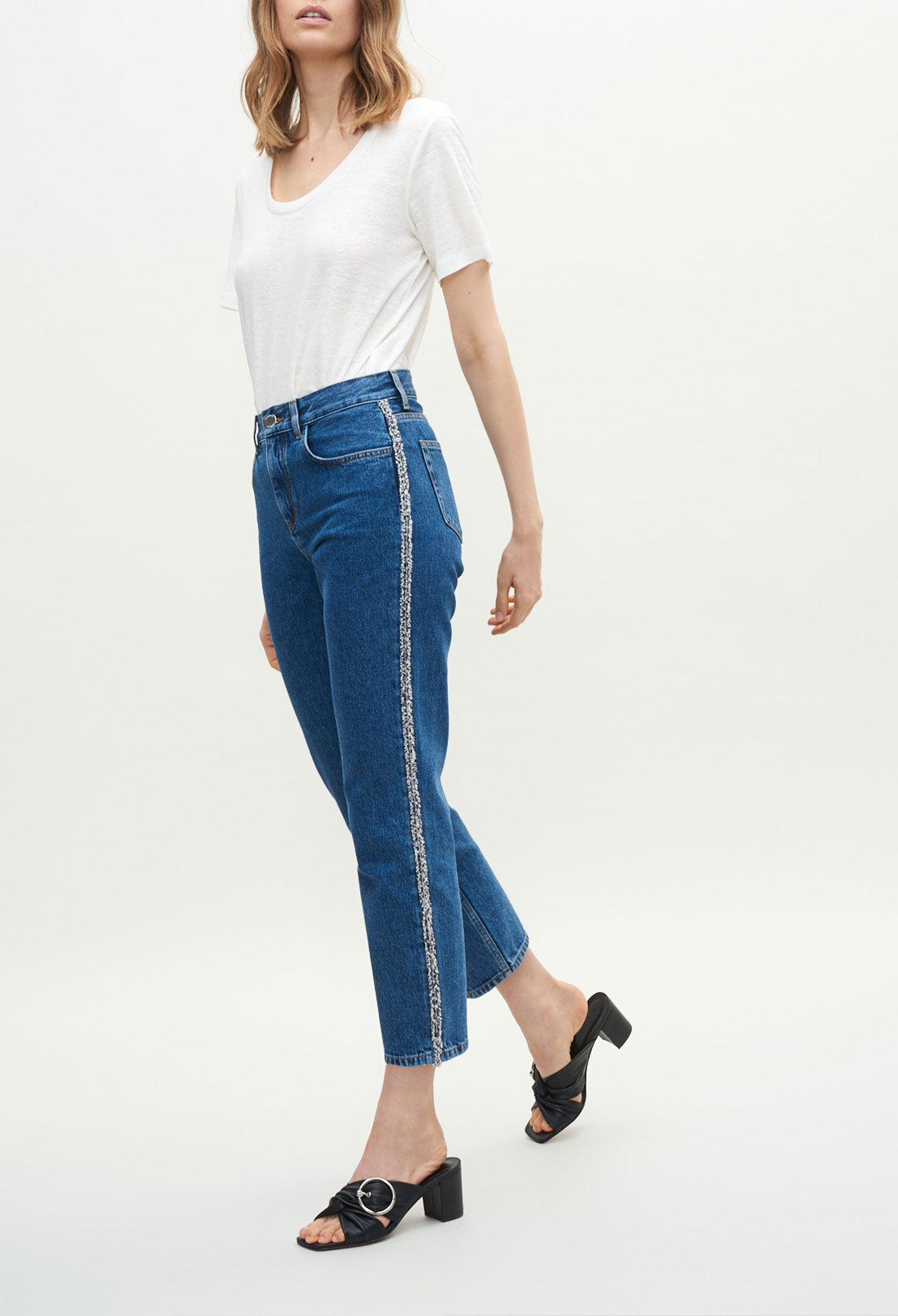 Short-sleeved T-shirt