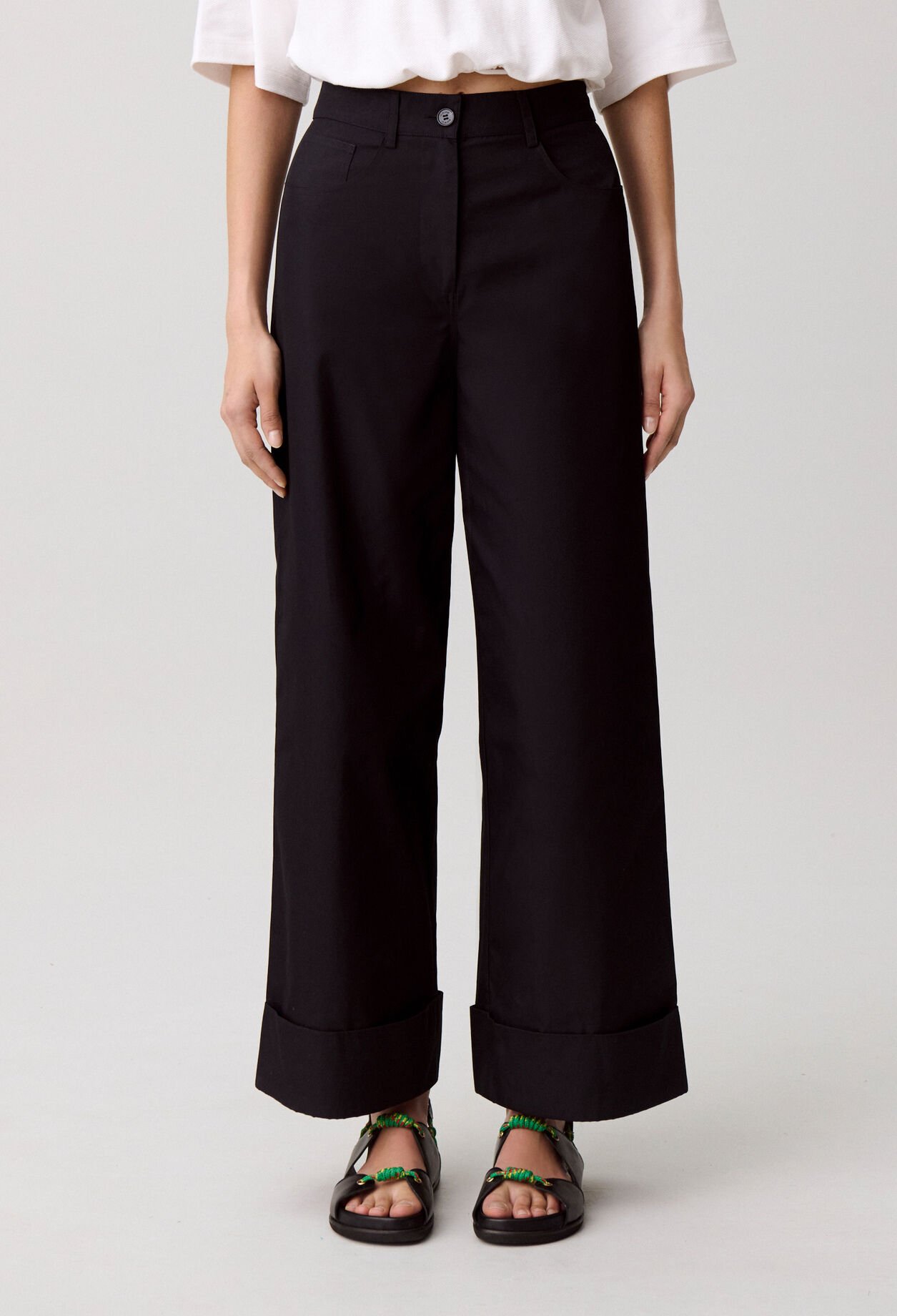 Wide-leg trousers
