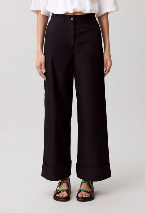 Wide-leg trousers