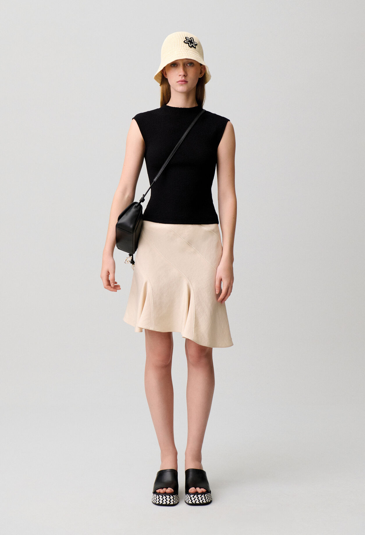 Sleeveless knit top