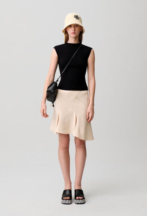 Sleeveless knit top