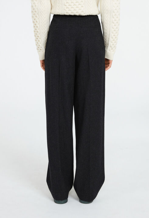 Wide tailored trousers
