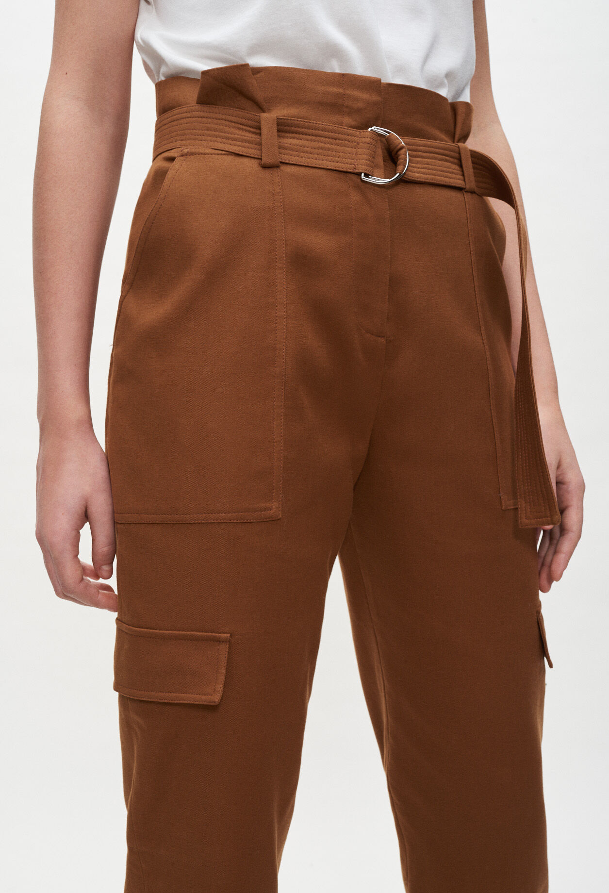 Straight-leg trousers with pockets Straight-leg trousers with pockets