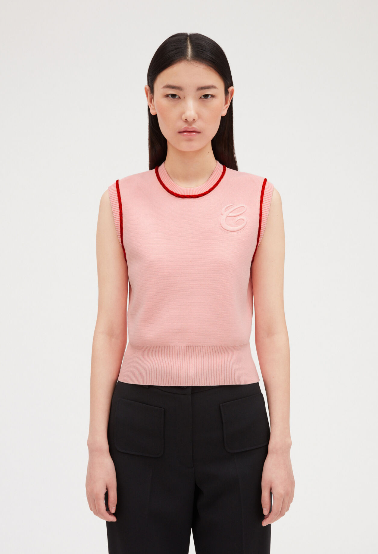 Two-tone sleeveless knitted jumper
