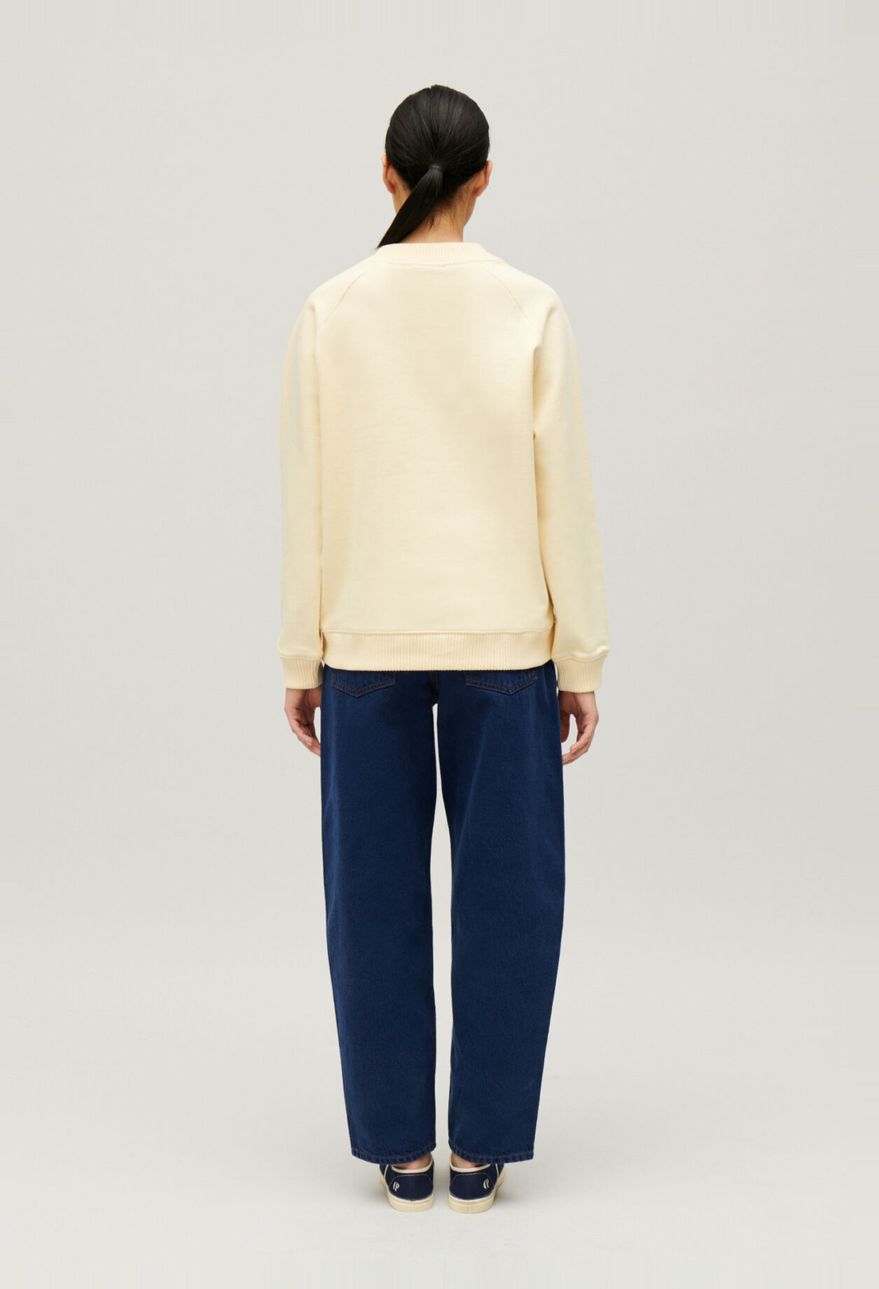 Button sweatshirt