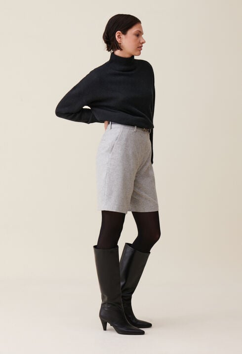 Light grey straight Bermuda