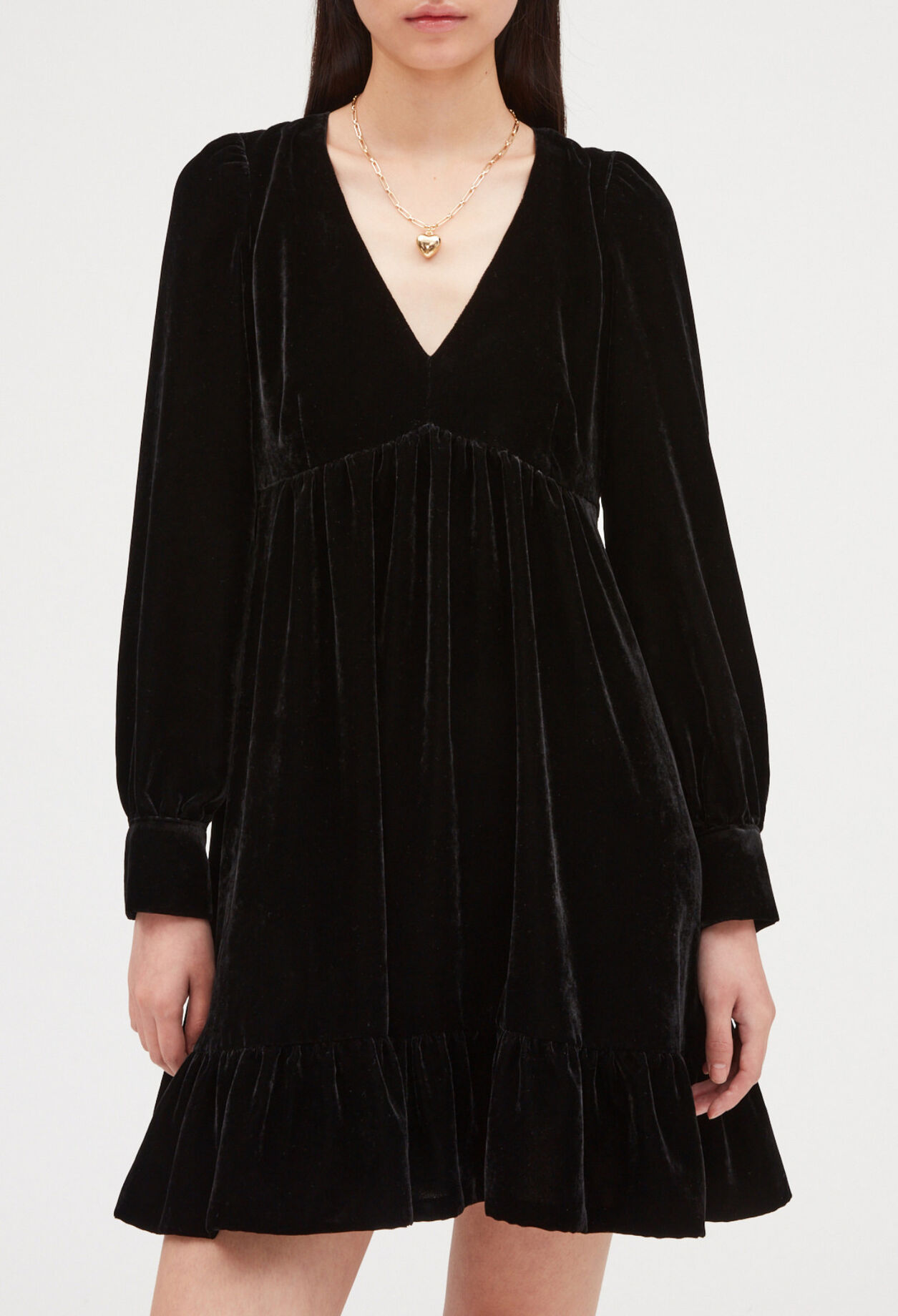 Black velvet short dress