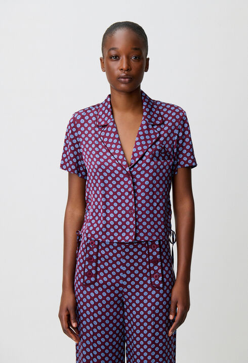 Short printed shirt