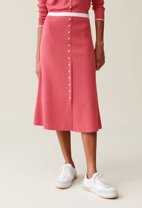 Mid-length knit skirt